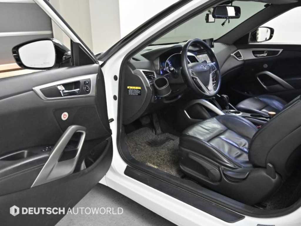 HYUNDAI Veloster - Vista 11