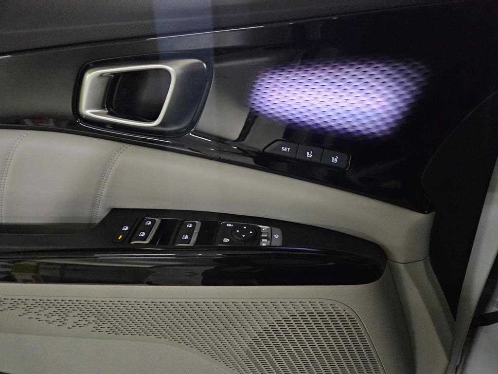 KIA Carnival - Vista 9