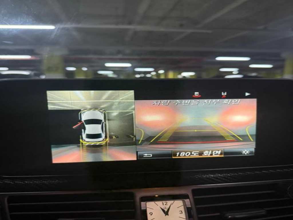 Mercedes Benz CLS Class - Vista 4