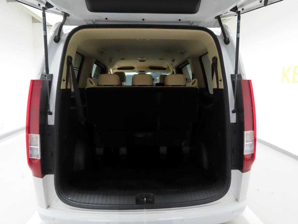 HYUNDAI Staria - Vista 5