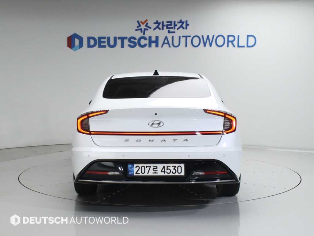 HYUNDAI Sonata - Vista 4