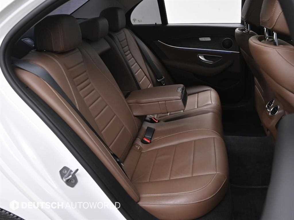 Mercedes Benz E class - Vista 12