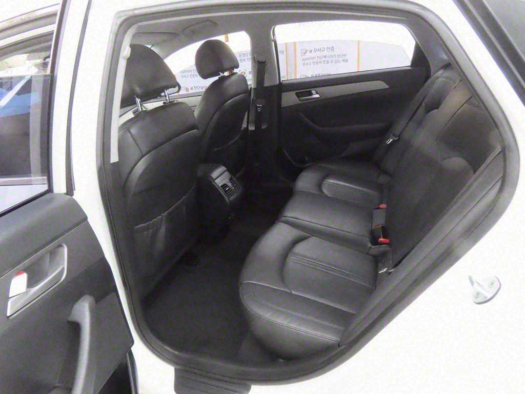 HYUNDAI Sonata - Vista 6