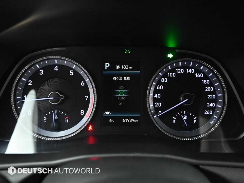 HYUNDAI Sonata - Vista 8