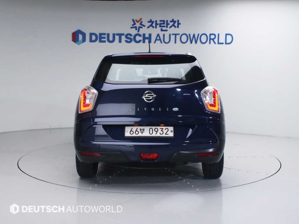 Ssangyong Tivoli - Vista 4