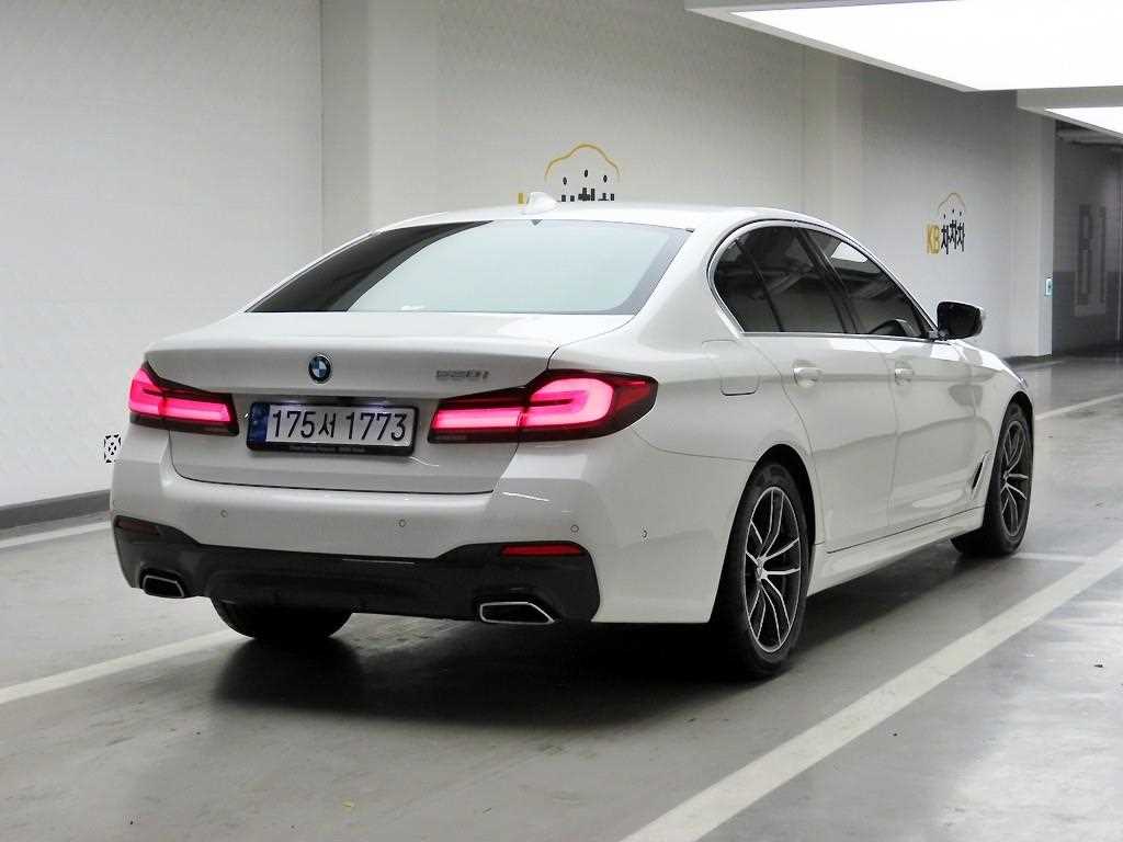 BMW 5 Series - Vista 4