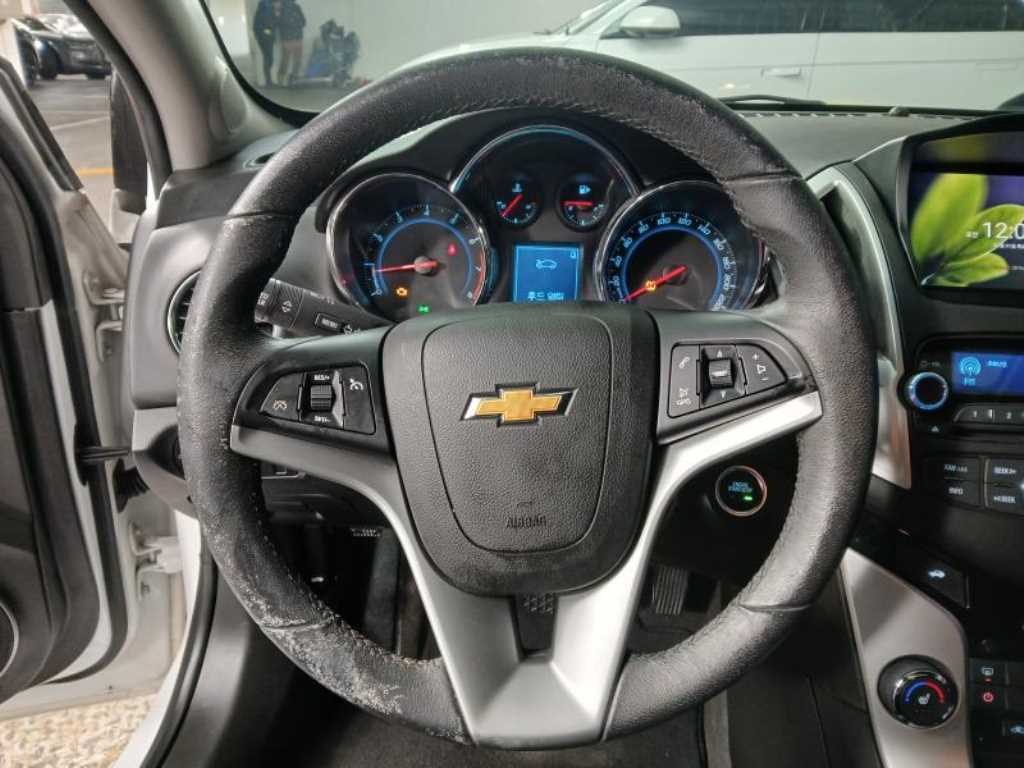 Chevrolet Cruise - Vista 8