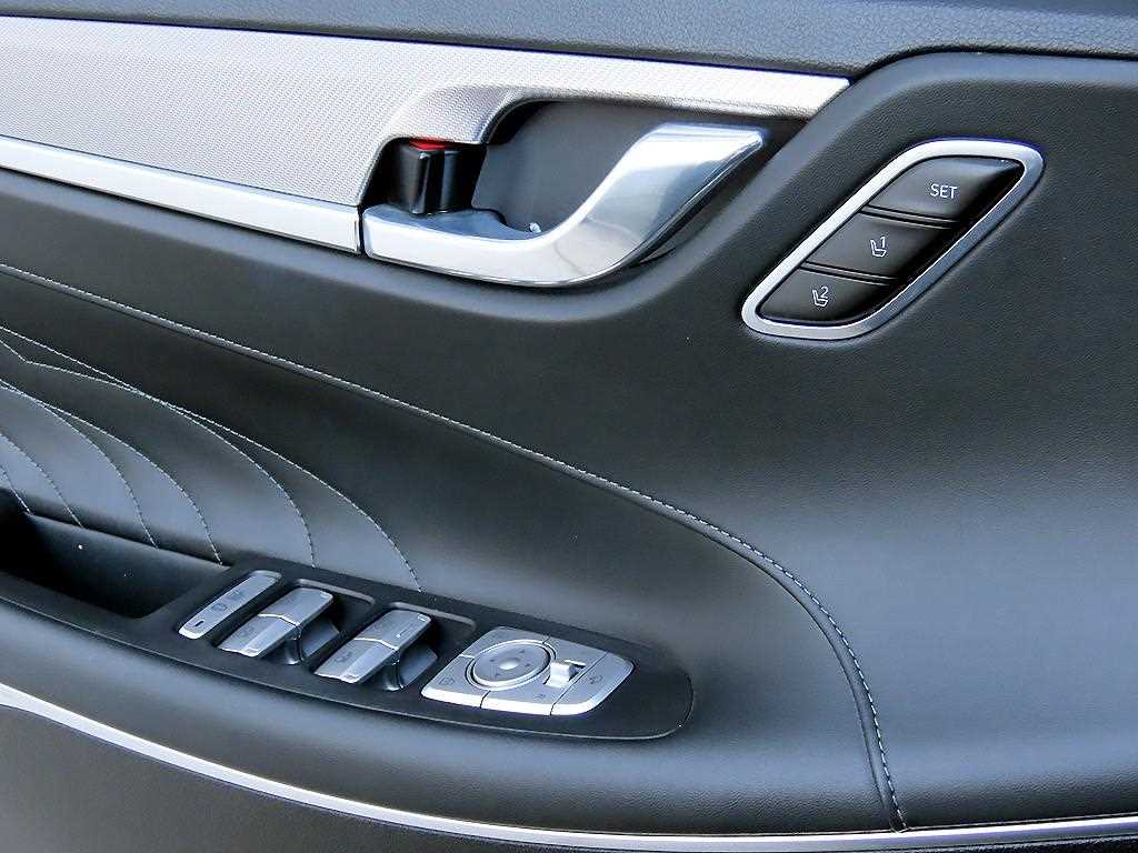 HYUNDAI Grandeur - Vista 12