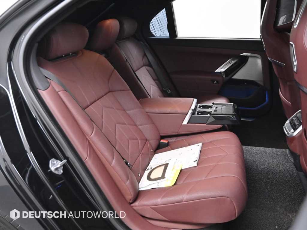 BMW 7 Series - Vista 12