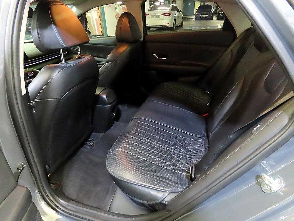 HYUNDAI Avante - Vista 7