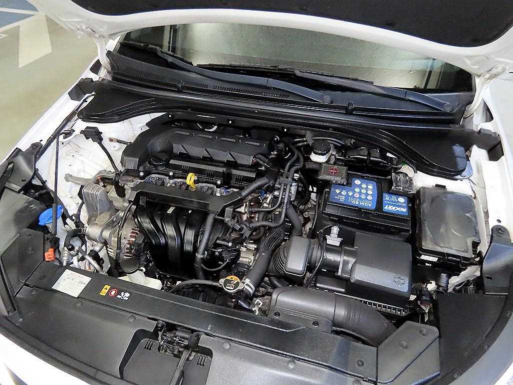 HYUNDAI Avante 2019 Blanco - Importación desde Corea - HF Imports Iquique - Foto 17