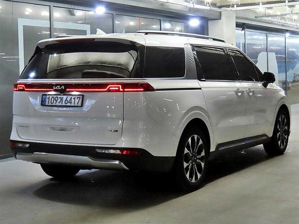 KIA Carnival - Vista 4
