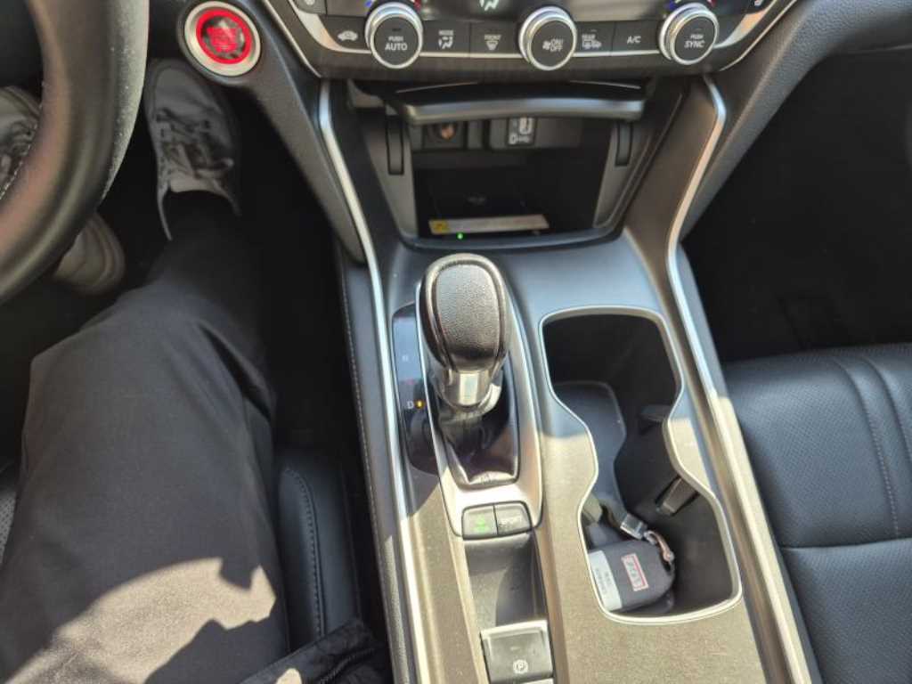 Honda Accord - Vista 11