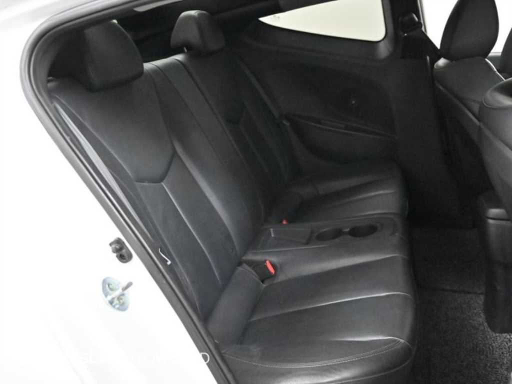 HYUNDAI Veloster - Vista 12