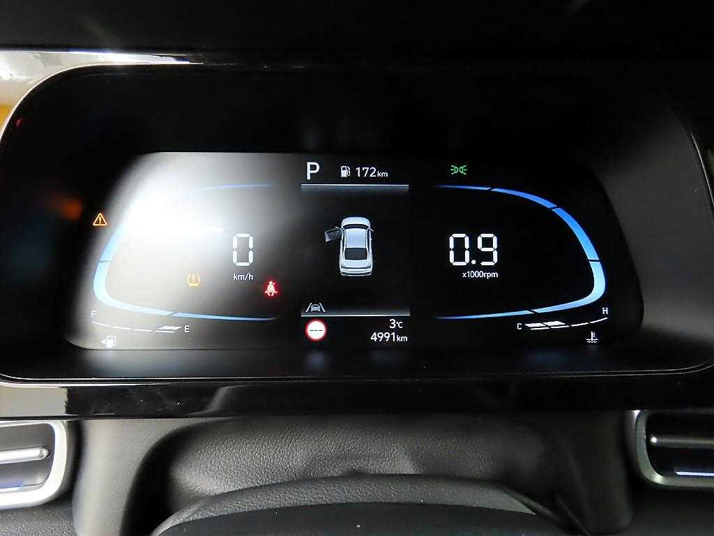 HYUNDAI Avante - Vista 8