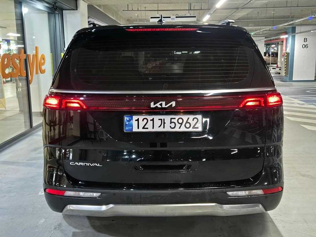KIA Carnival - Vista 5