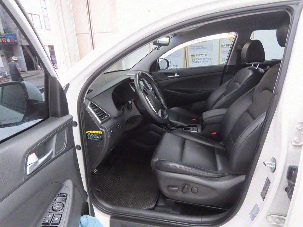 HYUNDAI Tucson - Vista 5