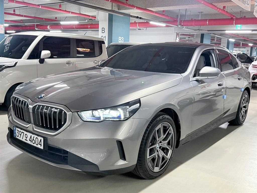 BMW 5 Series 2025 Gris - Importación desde Corea - HF Imports Iquique - Foto 1