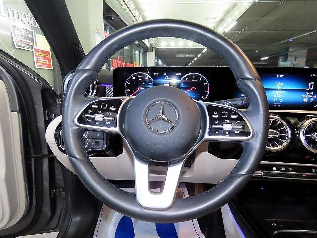 Mercedes Benz A Class - Vista 8