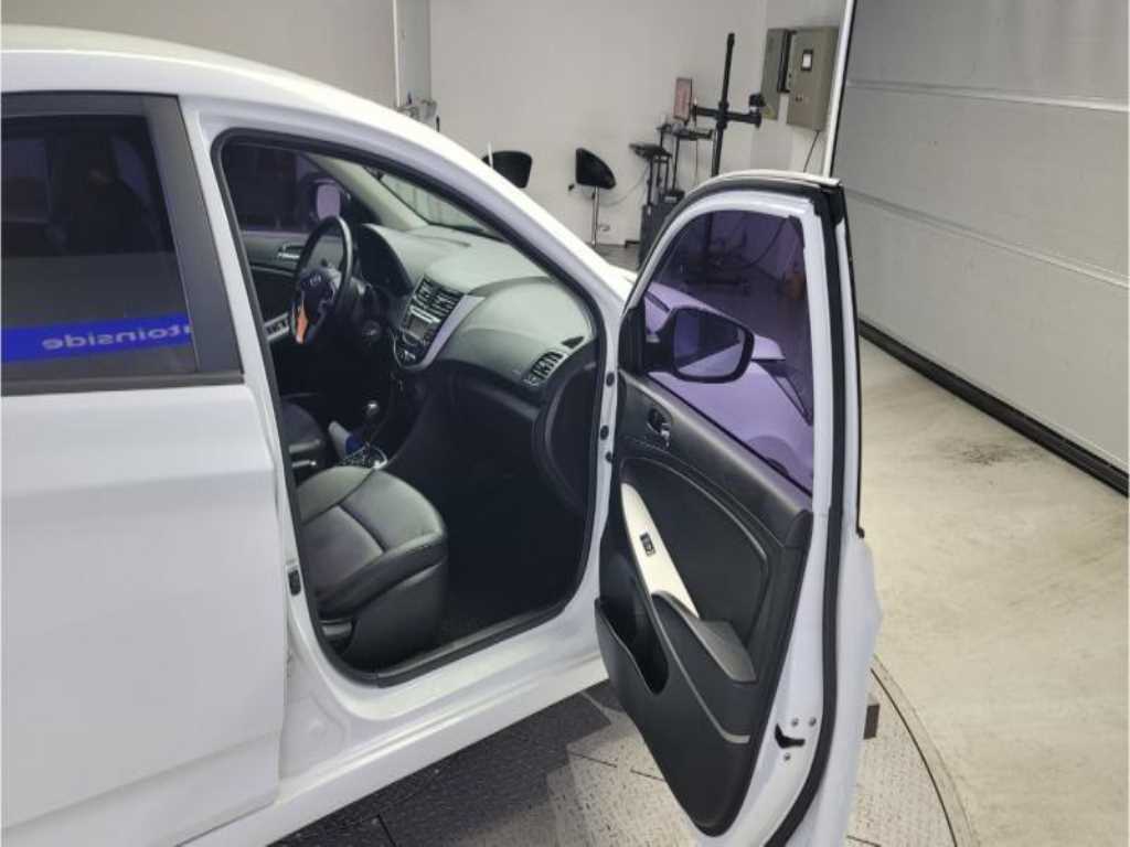 HYUNDAI Accent 2015 - Importación desde Corea - HF Imports Iquique - Foto 16