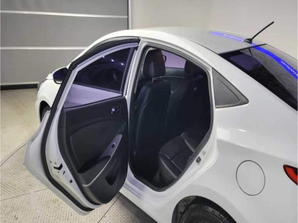 HYUNDAI Accent 2015 - Importación desde Corea - HF Imports Iquique - Foto 15