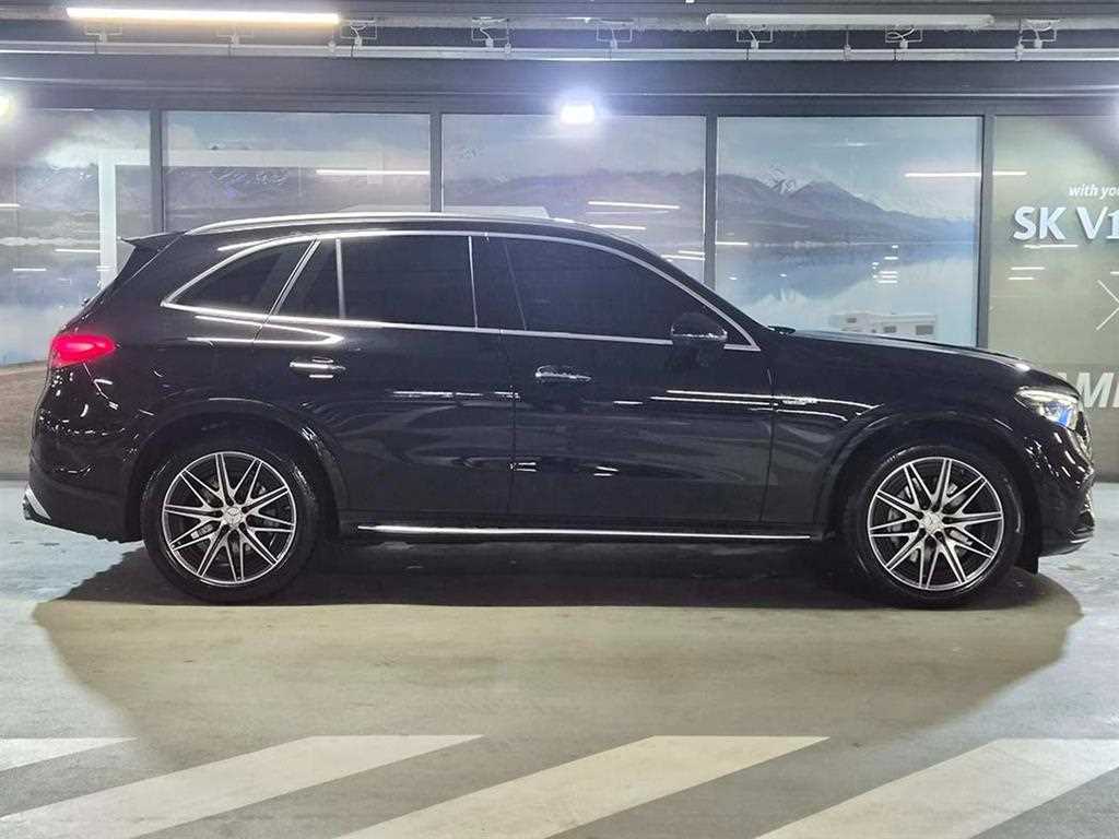 Mercedes Benz GLC Class - Vista 3