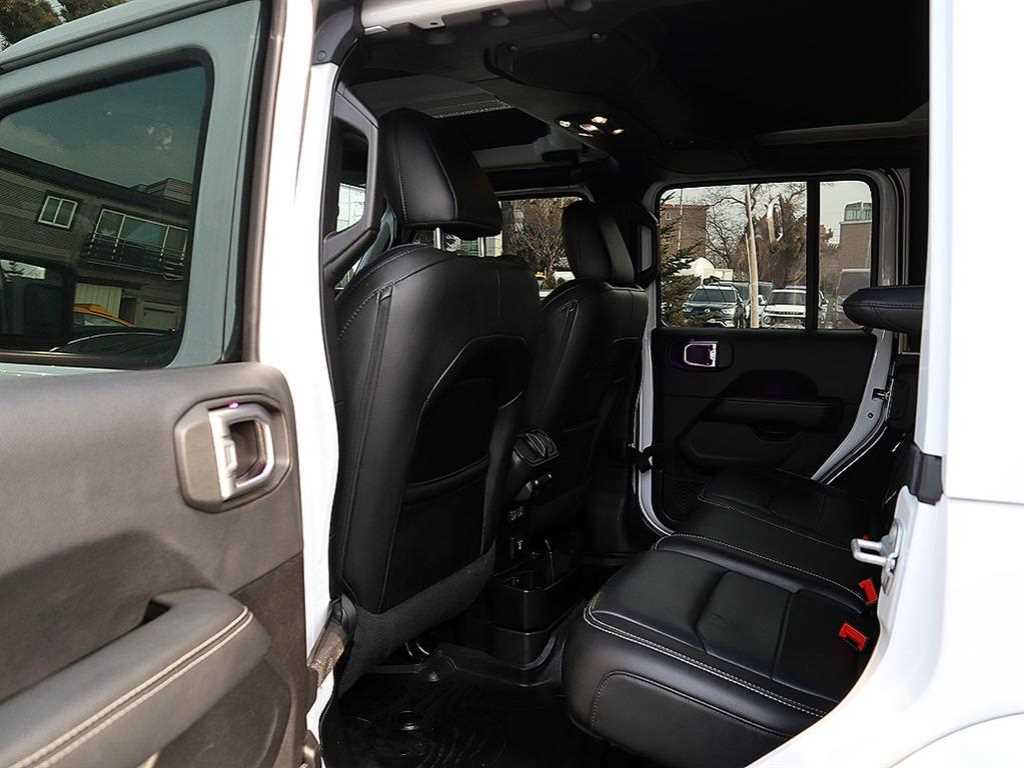 Jeep Wrangler - Vista 7