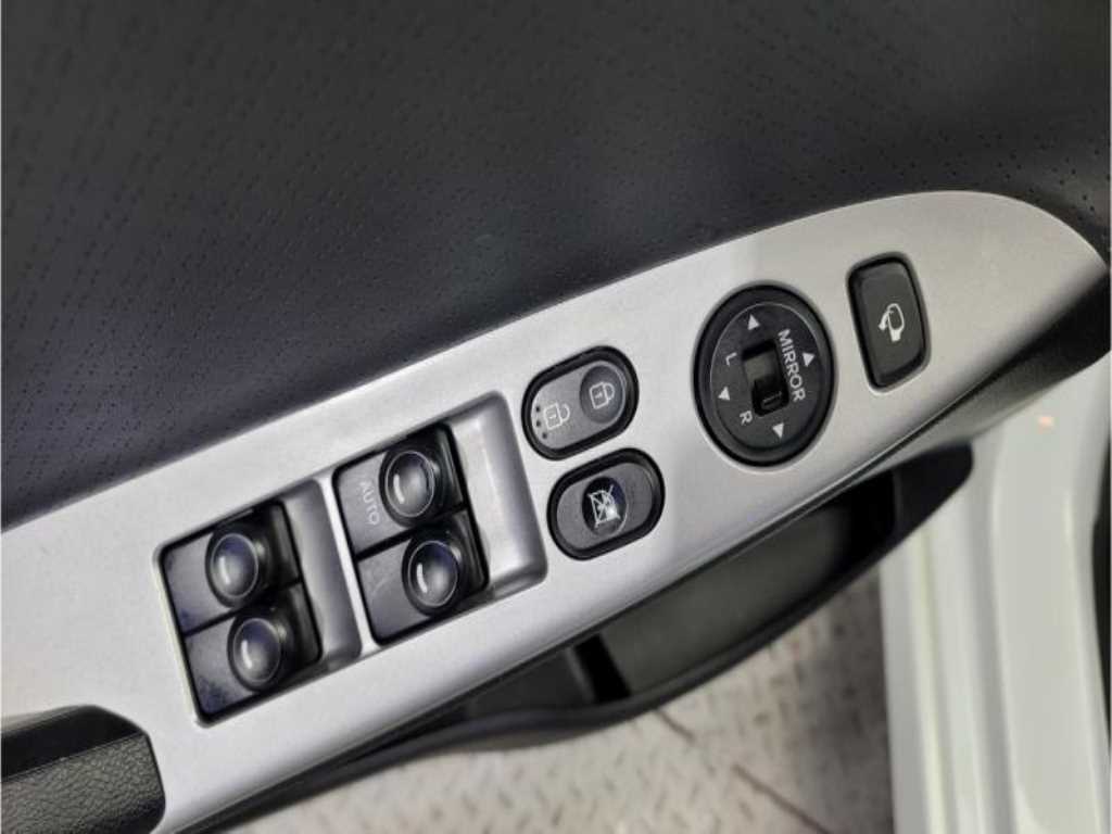 HYUNDAI Accent - Vista 7