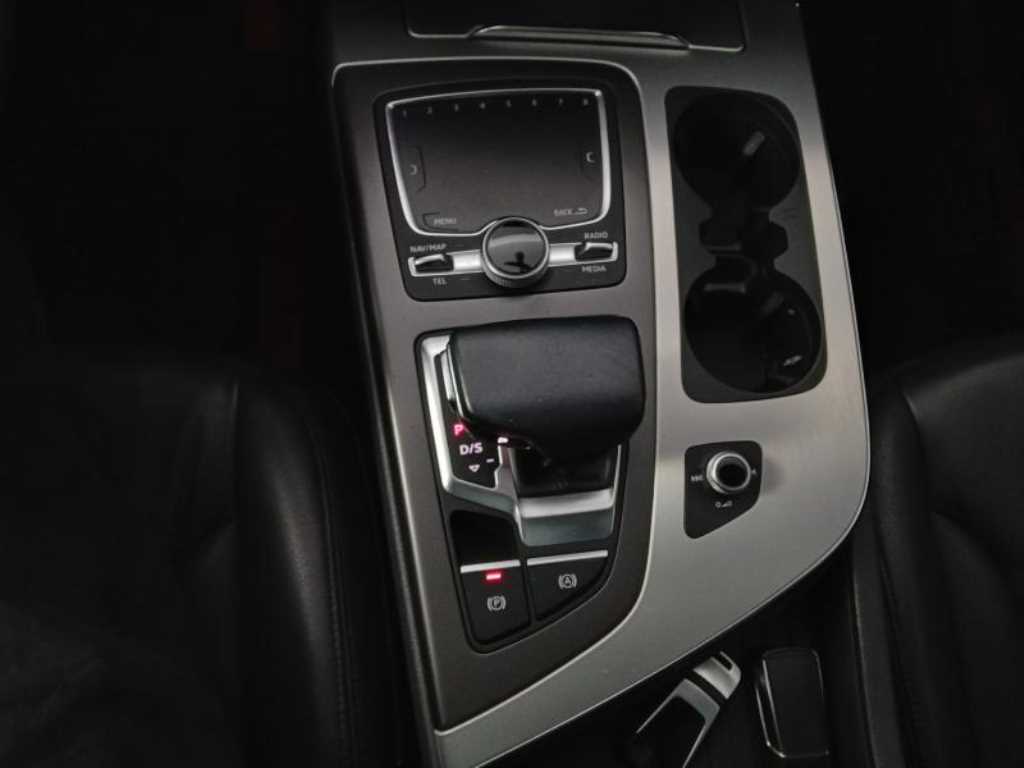 Audi Q7 - Vista 10
