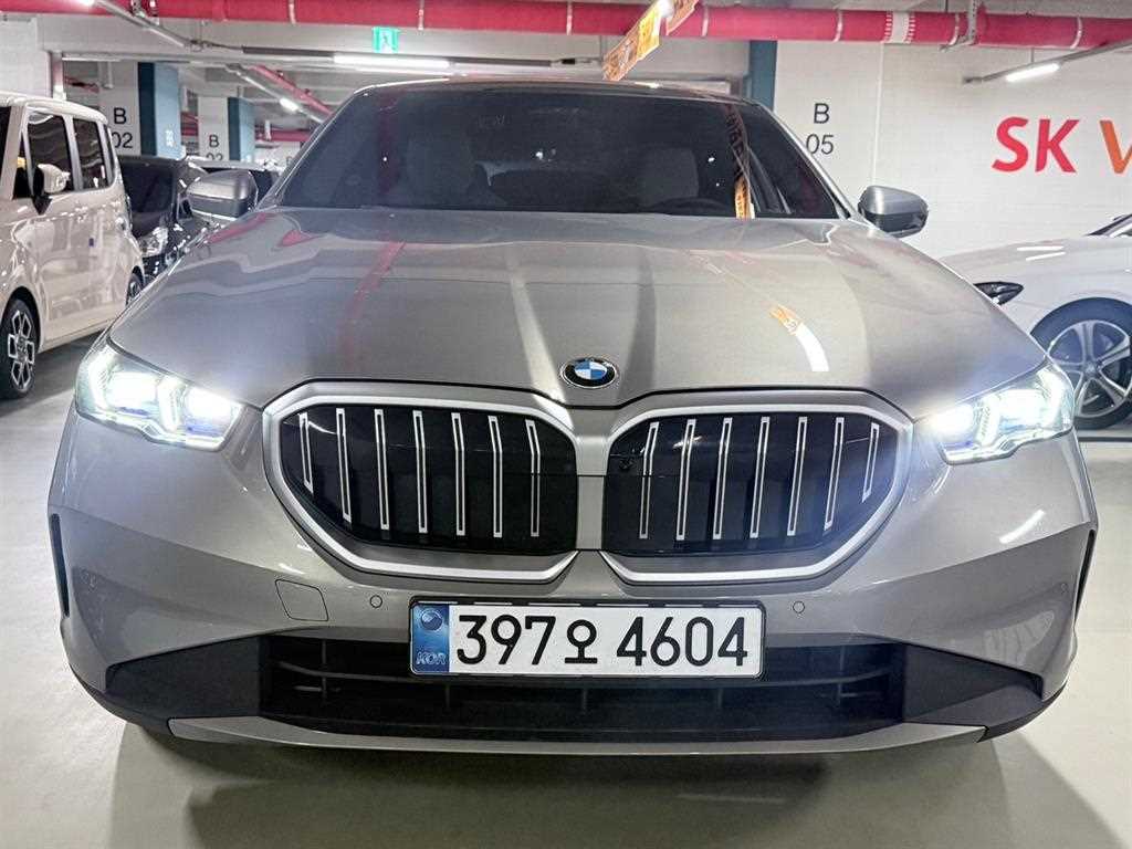 BMW 5 Series - Vista 3