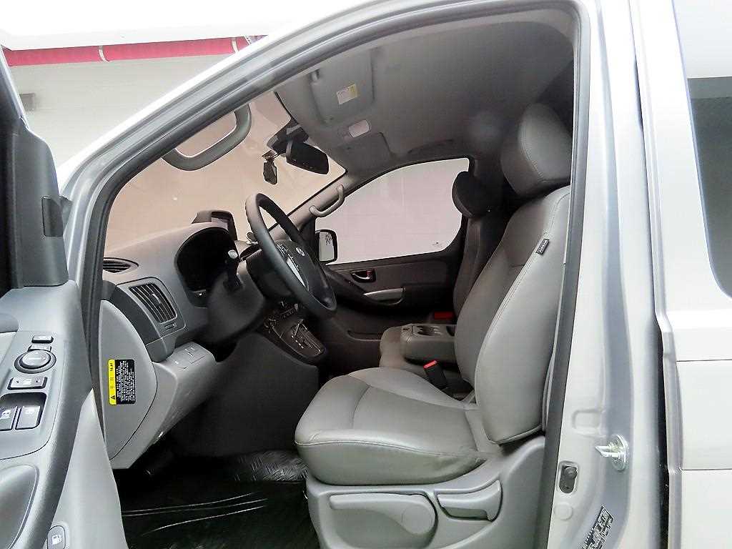 HYUNDAI Starex 2017 Gris - Importación desde Corea - HF Imports Iquique - Foto 13