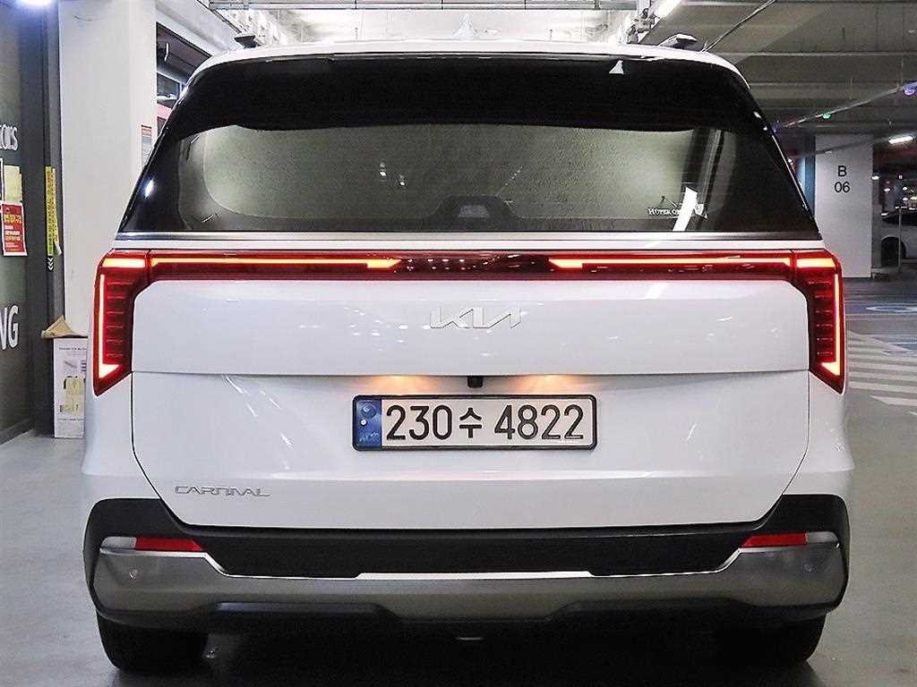 KIA Carnival - Vista 5