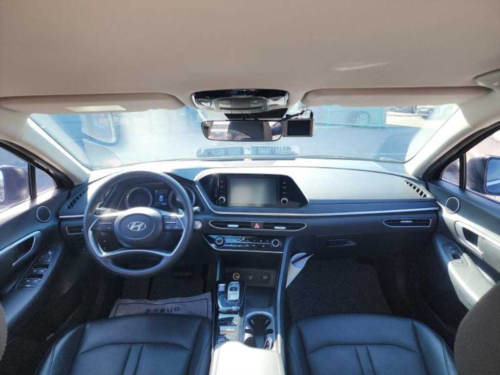 HYUNDAI Sonata - Vista 10