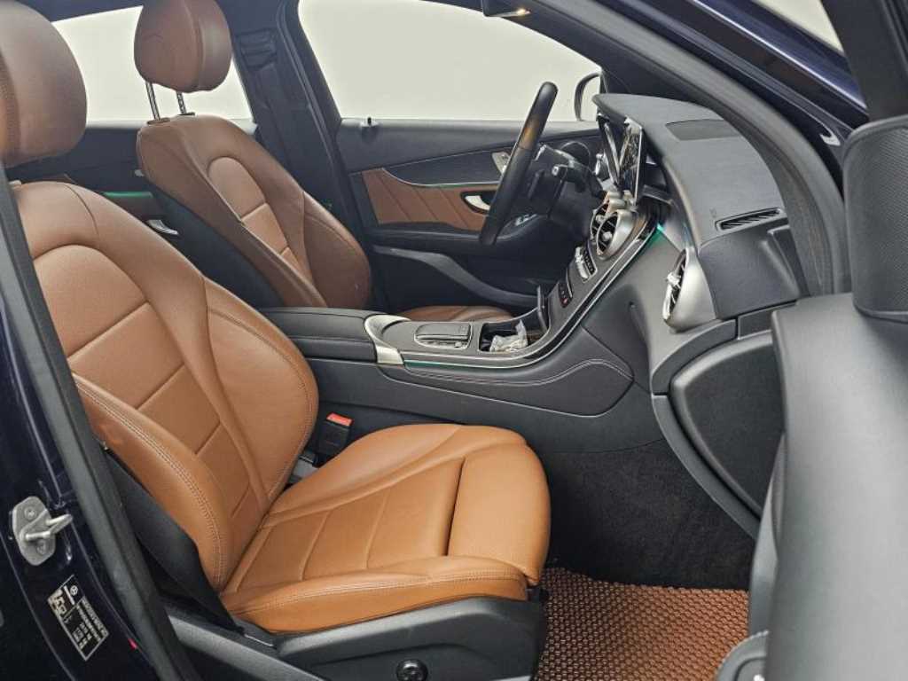 Mercedes Benz GLC Class - Vista 10