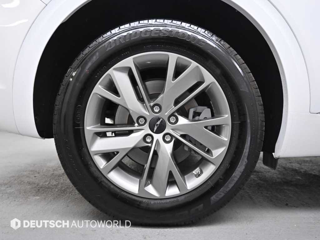 Genesis GV70 - Vista 5