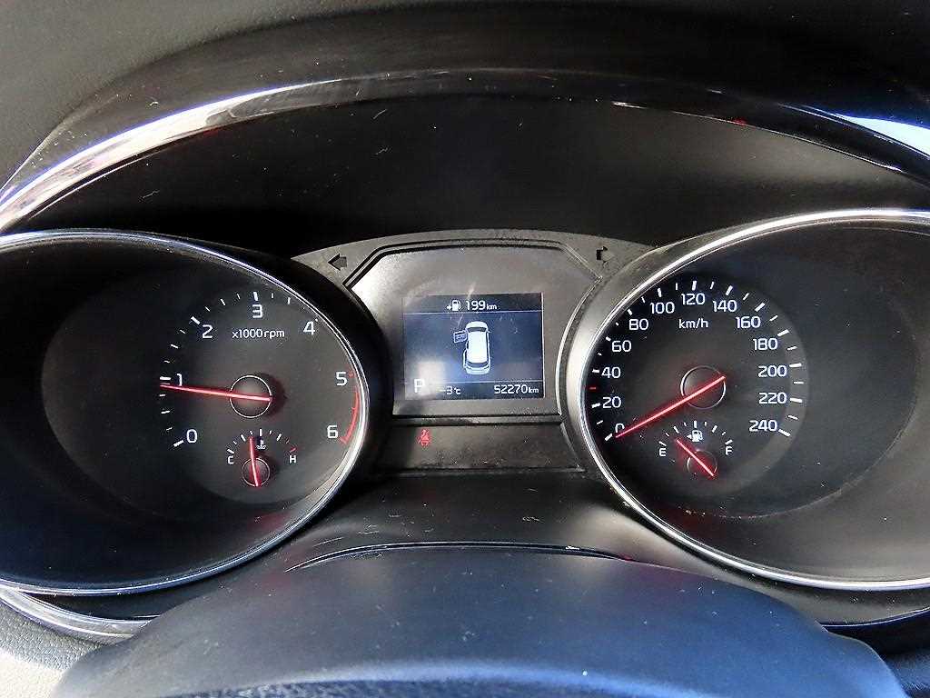 KIA Carnival - Vista 9