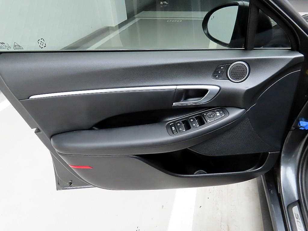 HYUNDAI Sonata - Vista 11