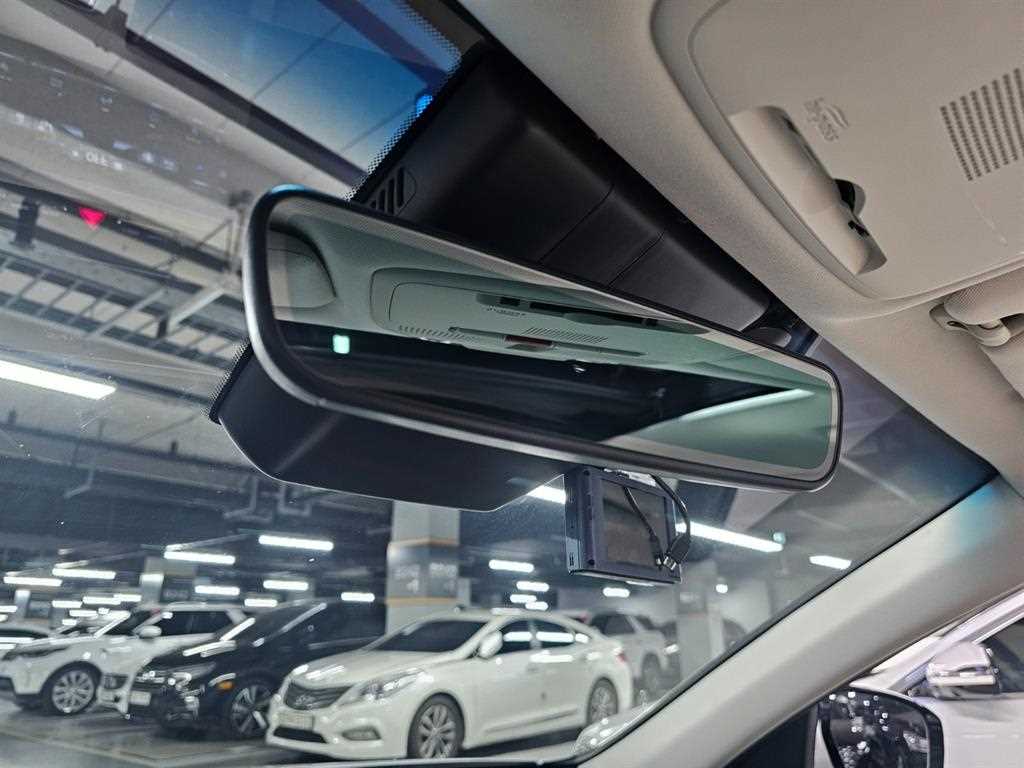 HYUNDAI Grandeur - Vista 12