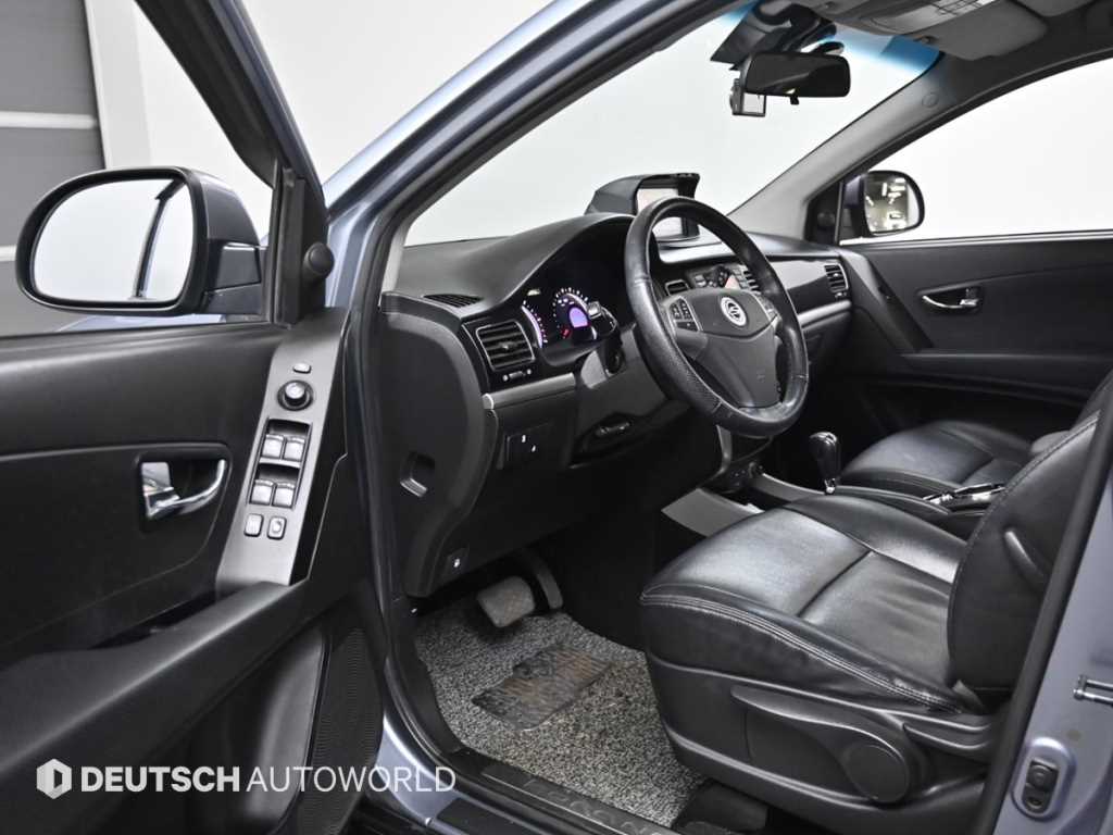 Ssangyong Korando - Vista 11