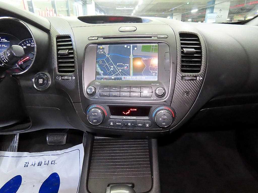 KIA K3 - Vista 11