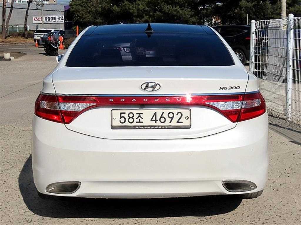 HYUNDAI Grandeur - Vista 4