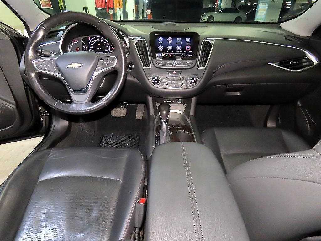 Chevrolet Malibu - Vista 10