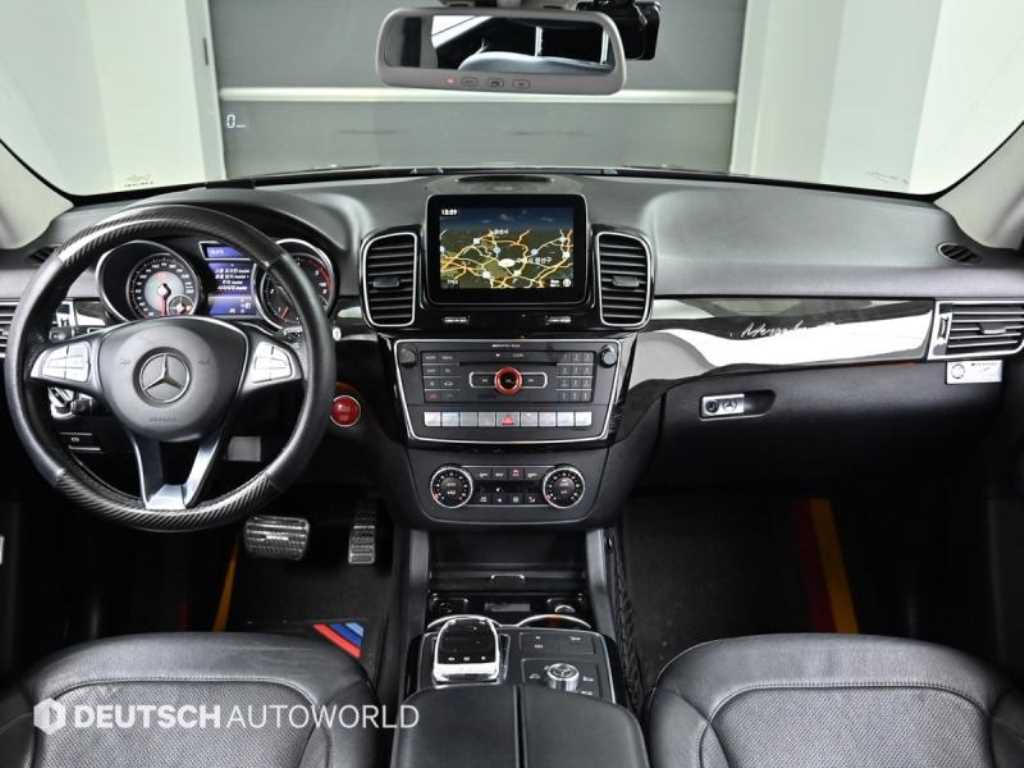 Mercedes Benz GLE Class - Vista 7