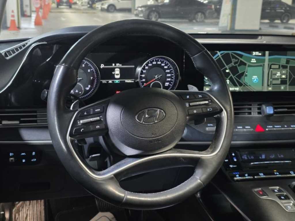 HYUNDAI Grandeur - Vista 12