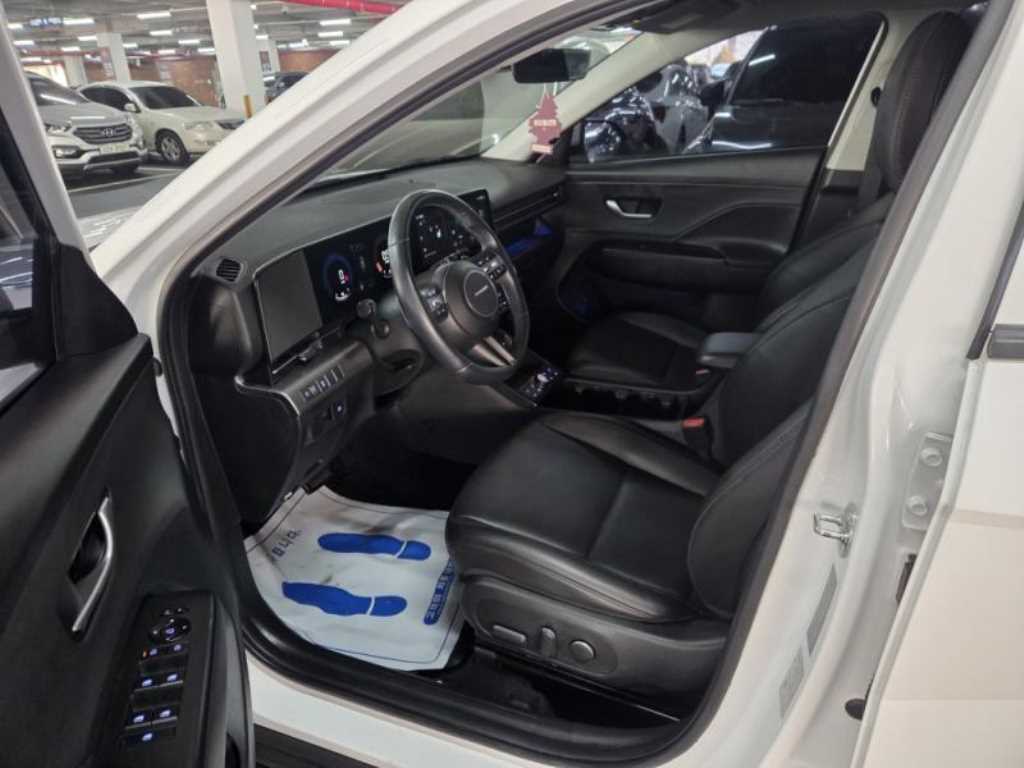 HYUNDAI Kona - Vista 7