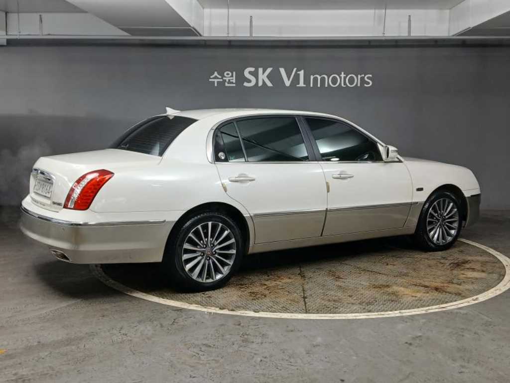 KIA Opirus - Vista 4