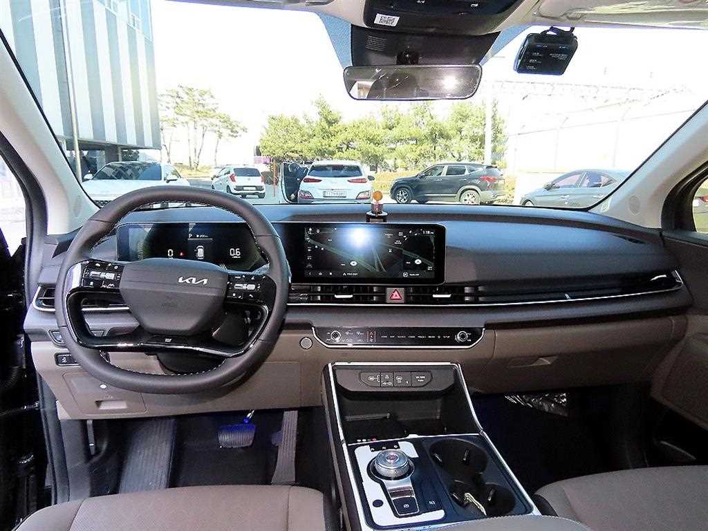 KIA Carnival - Vista 8