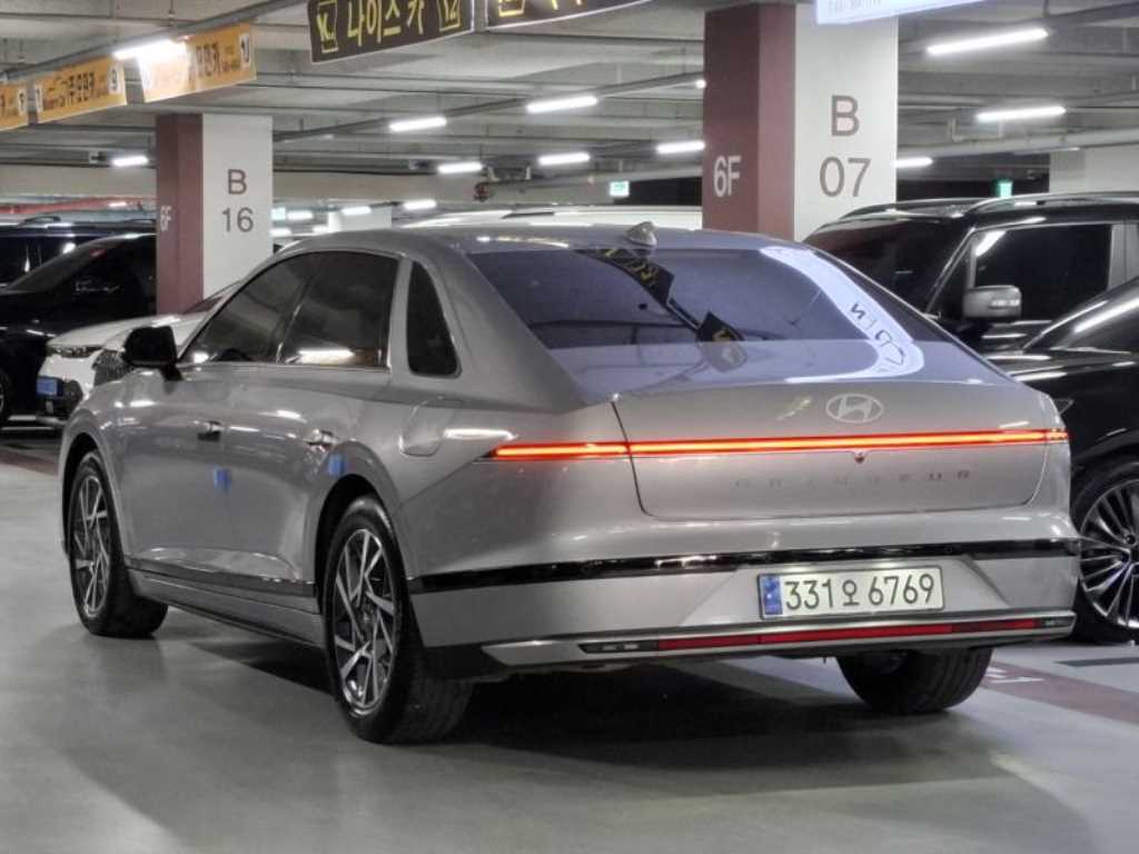 HYUNDAI Grandeur - Vista 4
