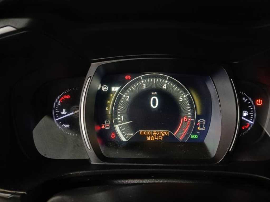 SAMSUNG QM6 - Vista 9