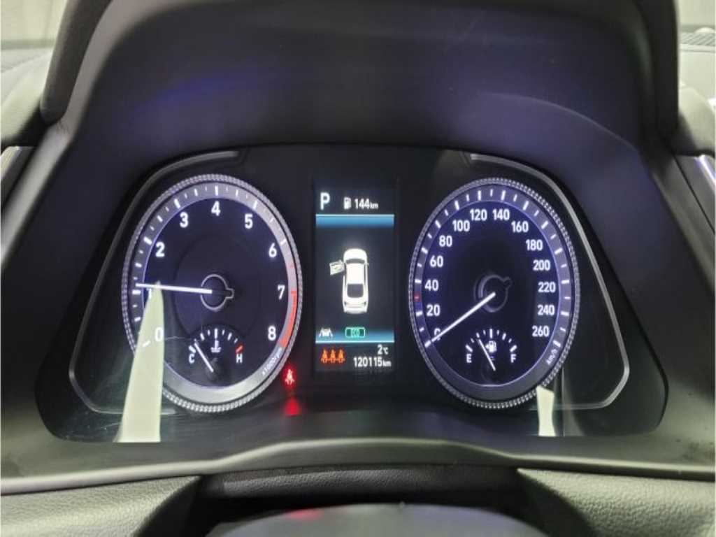 HYUNDAI Sonata - Vista 10